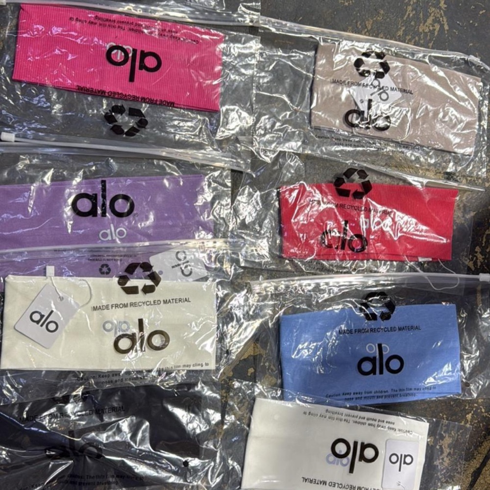 ALO Yoga Kids Face Mask Set - Pink, Purple, Black, Cream